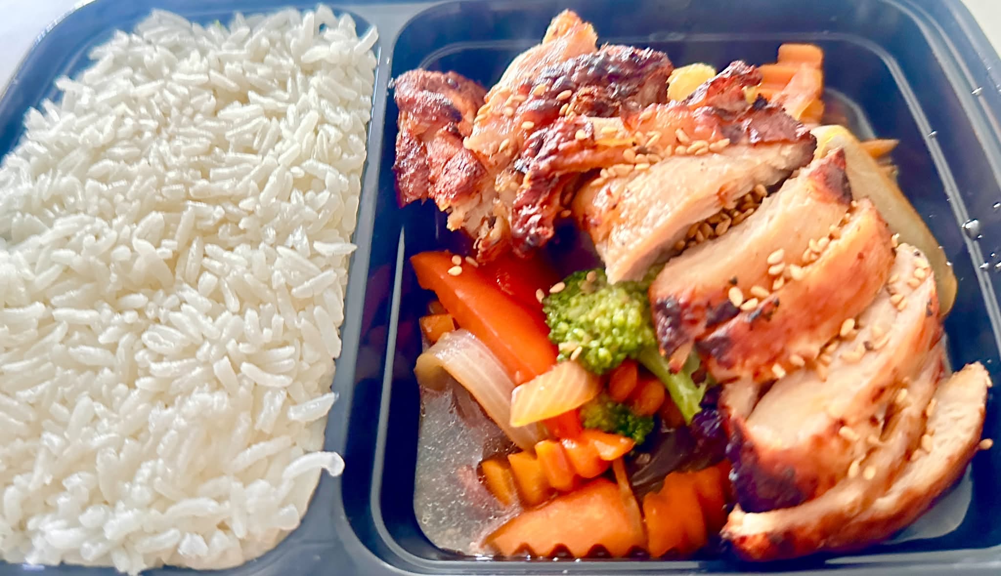 Sesam-Hähnchen mit Reis